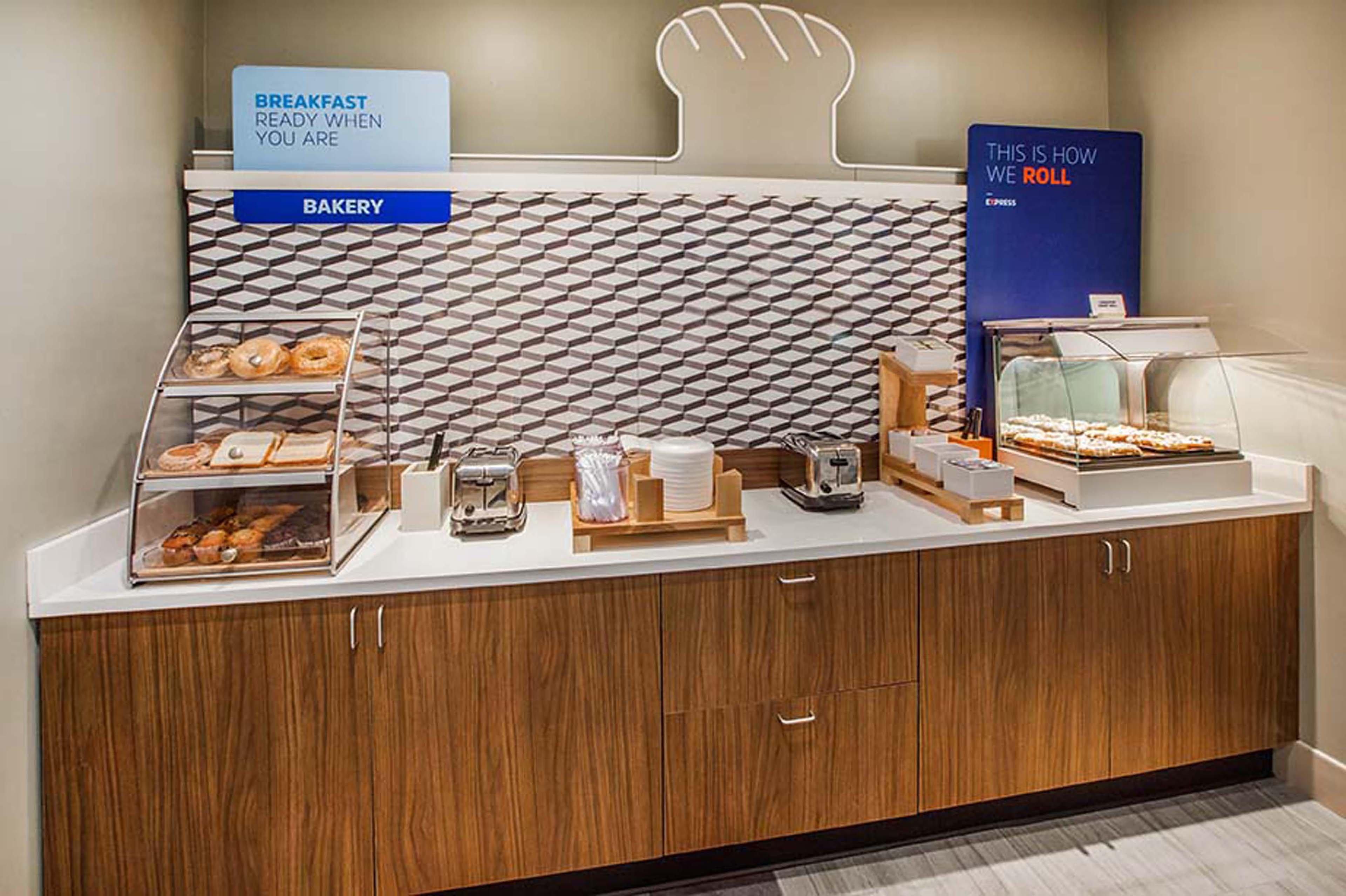 Holiday Inn Express Hotel & Suites Defiance By Ihg Экстерьер фото