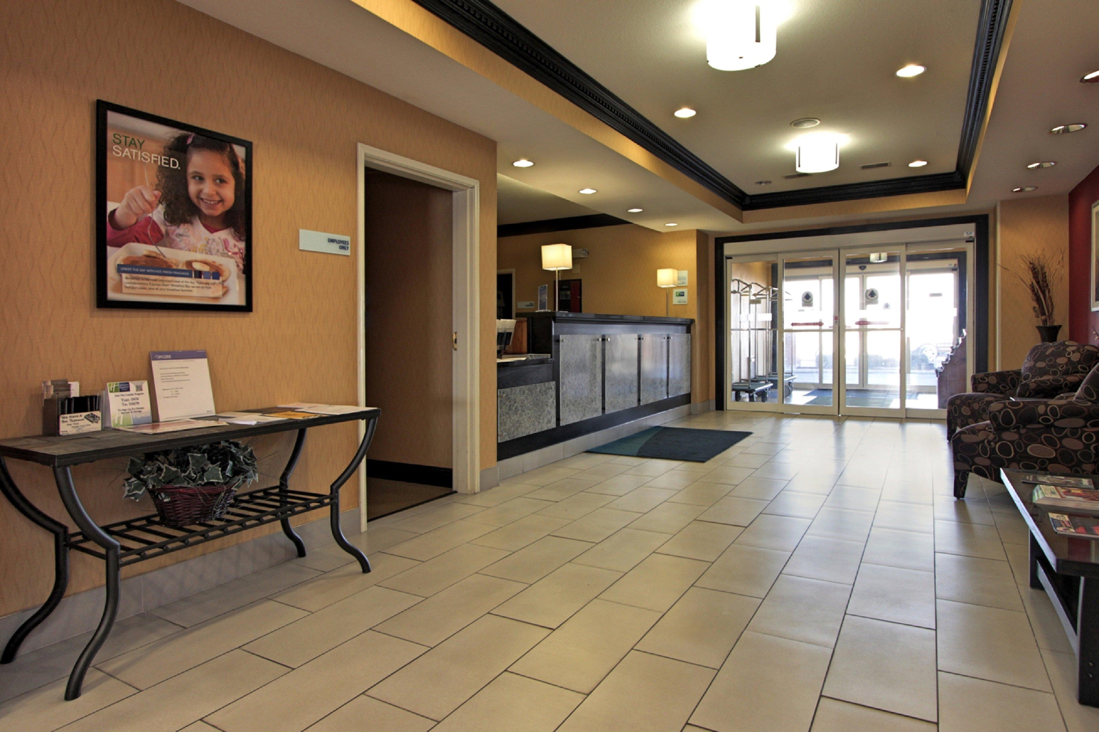 Holiday Inn Express Hotel & Suites Defiance By Ihg Экстерьер фото