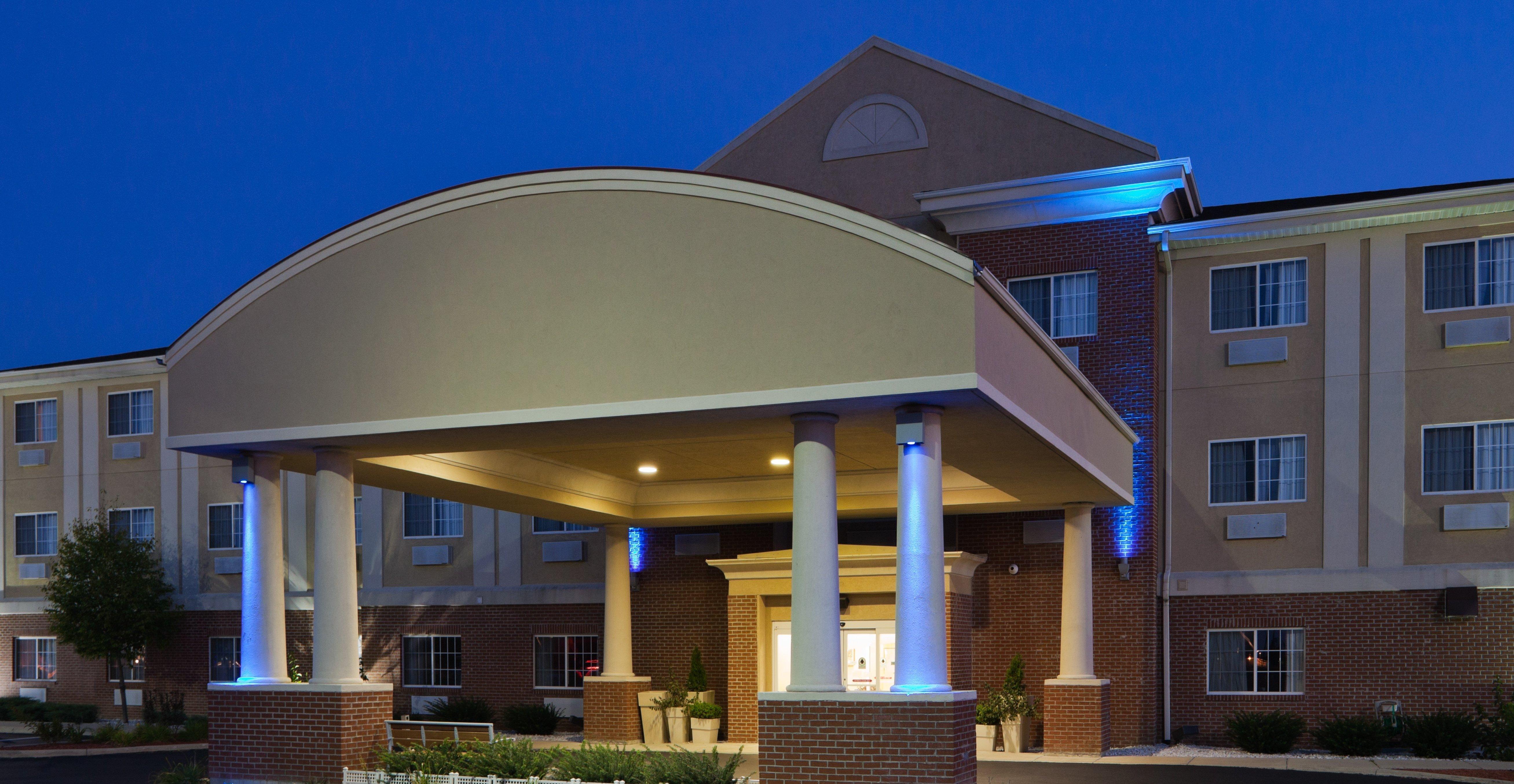 Holiday Inn Express Hotel & Suites Defiance By Ihg Экстерьер фото