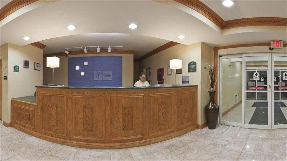 Holiday Inn Express Hotel & Suites Defiance By Ihg Экстерьер фото
